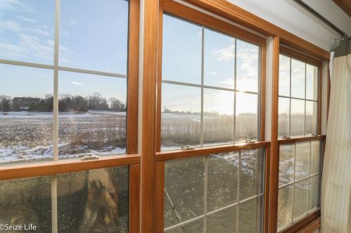 307 Schmidt Dr, Pingree Grove IL  60140-8273 exterior