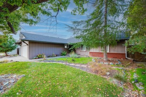 1390 Arlington Dr, Chico, CA 95926-1556