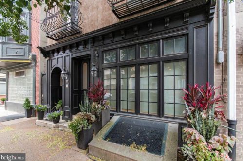 620 Fitzwater St, Philadelphia, PA 19147-2939