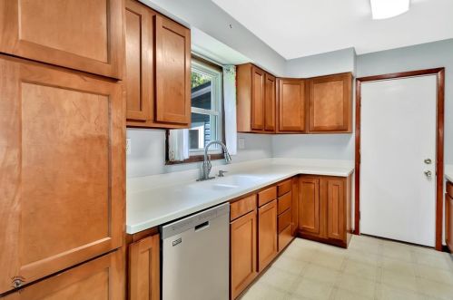 2748 Lancaster Dr, Joliet, IL 60433-1724