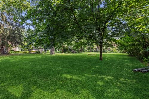 710 Woodlawn Ave, Naperville, IL 60540-6740