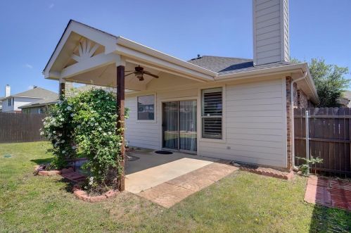 5829 Arena Cir, Fort Worth TX  76179-2369 exterior