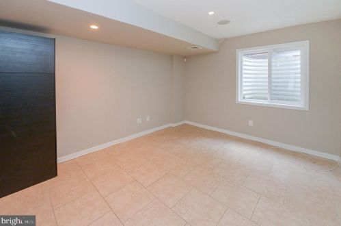 1306 4 St, Philadelphia PA 19140-5652 exterior