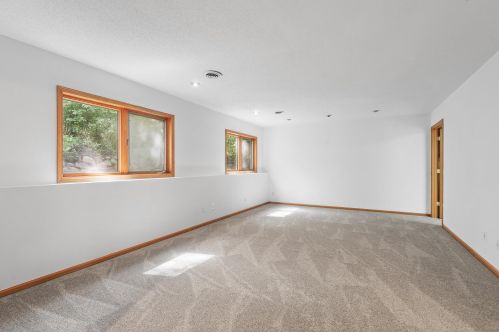 15864 Garden View Ct, Saint Paul MN  55124-7015 exterior