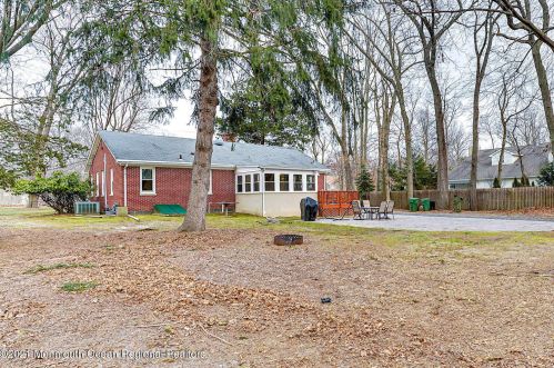 240 Wall St, Tinton Falls NJ 07724-2419 exterior