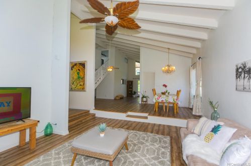 1279 Kaeleku St, Honolulu HI  96825-3005 exterior