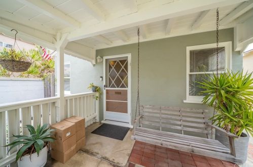 624 15th St, Huntington Beach CA  92648-4048 exterior