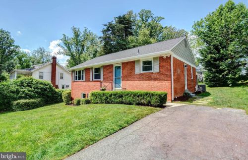 2221 Kimball Pl, Silver Spring, MD 20910-1146
