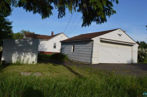 207 98th Ave, Duluth, MN 55808-2116