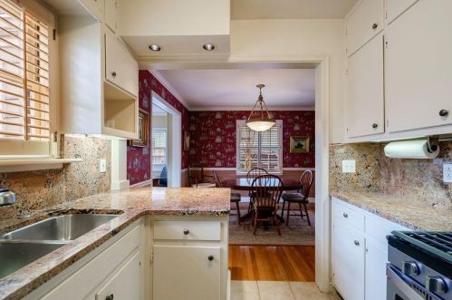 380 Hascall Rd, Atlanta GA  30309-2224 exterior