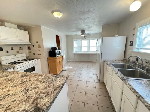 146 Knollwood Cir, Matteson IL  60443-2157 exterior