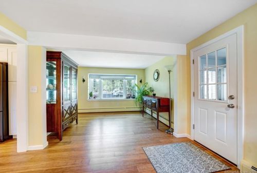 120 Forest Ln, Southington, CT 06489-3915