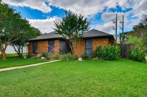 6043 Blue Mist Ln, Dallas, TX 75248-2857