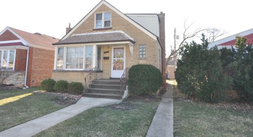 10204 California Ave, Chicago, IL 60805-3801