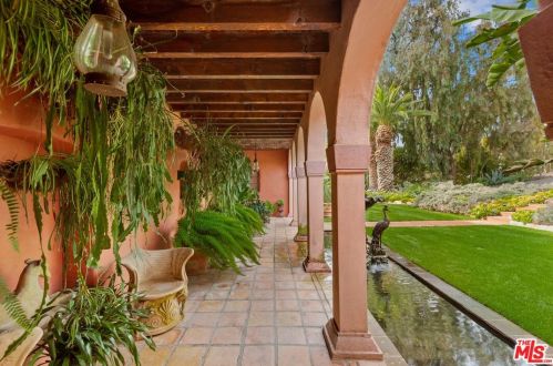 1855 San Leandro Ln, Santa Barbara, CA 93108-2641