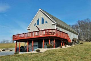61 Sugar Loaf Rd, Staunton, VA 24401-6026