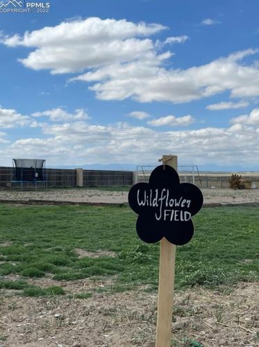 281 Bywood Dr, Pueblo CO  81007-1488 exterior