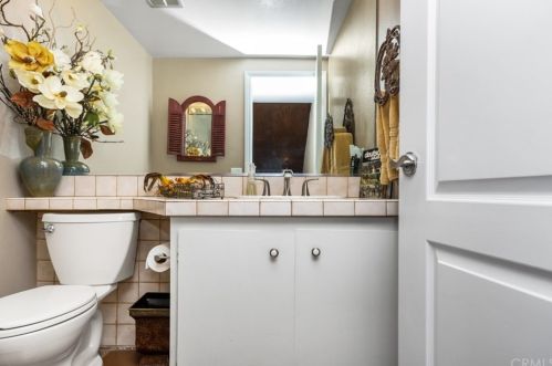 6270 Woodsboro Ave, Anaheim CA  92807-2347 exterior