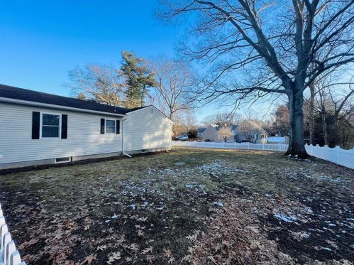 17 Hartshorn St, Killingly CT  06239-4118 exterior