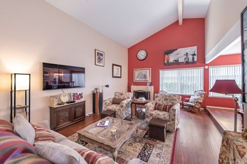 2637 Belburn Pl, Simi Valley, CA 93065-1433