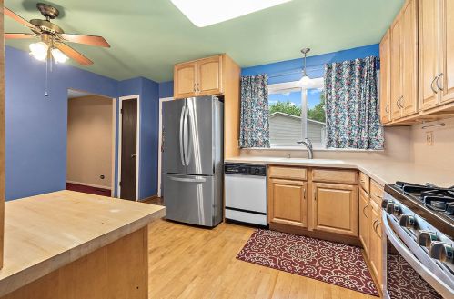 353 Tarrington Way, Lemont IL  60440-2215 exterior