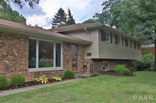 1119 Oakglen Dr, Peoria IL  61614-4138 exterior