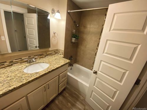 2250 Zuni St, Englewood CO  80110-1058 exterior