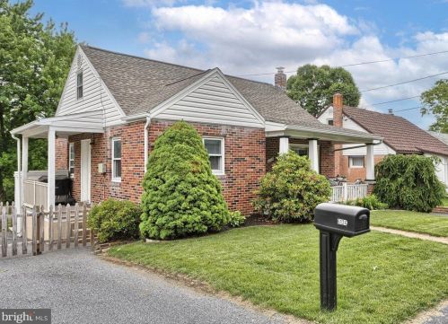 6124 Knisley St, Harrisburg, PA 17112-2641