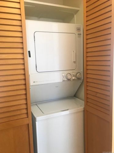 1848 Kahakai Dr, Honolulu HI  96814-4837 exterior