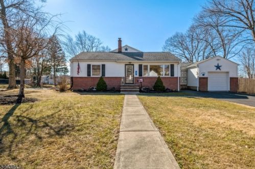 65 Knickerbocker Ave, Dover, NJ 07869-1355