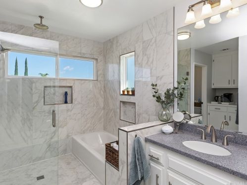 6718 Rycroft Dr, Riverside CA  92506-5315 exterior