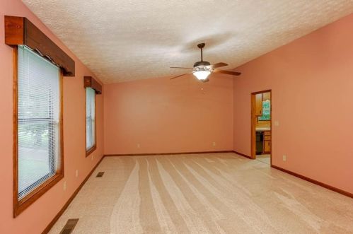 2291 Carousel Ct, Marietta, GA 30066-4682