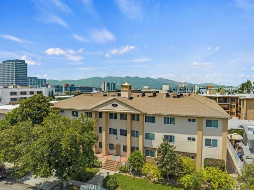 315 Louise St, Glendale CA  91206-3566 exterior