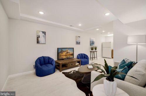 6512 Westmoreland Ave, Silver Spring MD 20912-4409 exterior