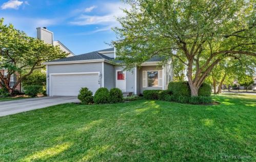 1168 Chalet Dr, Carol Stream IL  60188-3972 exterior