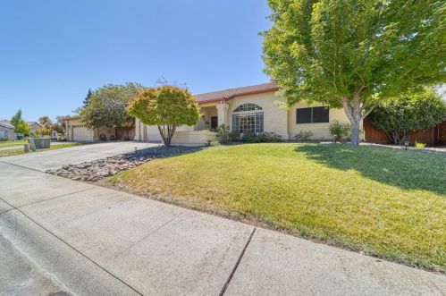 7 Picual Ct, Chico, CA 95928-4341