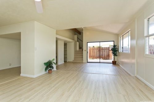 85-290 Ala Hema St, Nanakuli, HI 96792