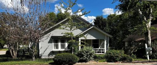 505 Holland St, Bellvue TX  77418-1427 exterior