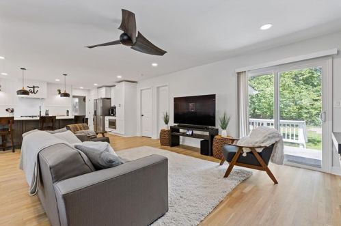 1061 Pinehurst Dr, Smyrna GA  30080-4356 exterior