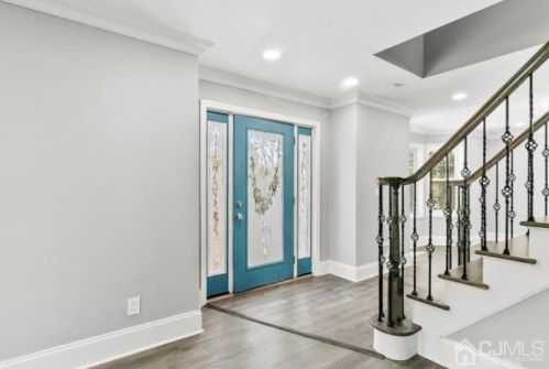 1095 Blandford Ave, Avenel, NJ 07001-2015