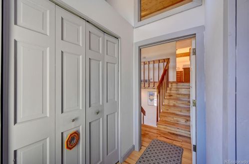 5615 Hatch Dr, Lakewood CO 80439 exterior