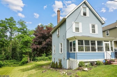 2 Malcolm St, Morristown, NJ 07960-4206