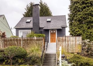 7744 14th Ave, Seattle, WA 98106-2038