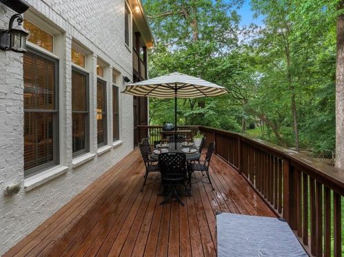 1607 Grant Dr, Atlanta GA  30319-3589 exterior