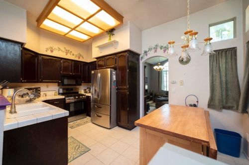 6129 Belfield Cir, Elk Grove, CA 95758-6216