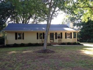 1815 Marchbanks Ave, Anderson, SC 29621-2271