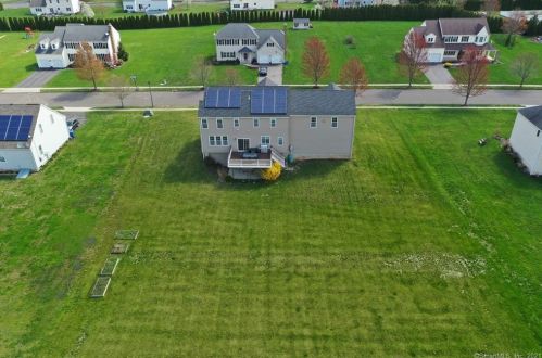172 Saddle Hill Dr, Middletown, CT 06457-5806