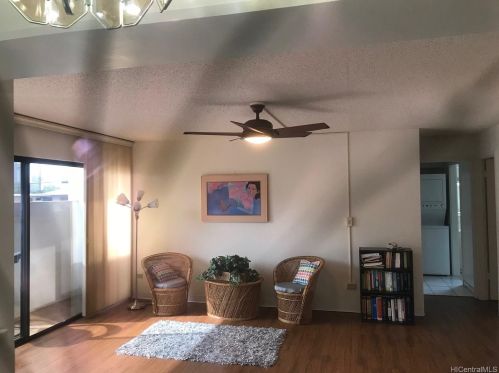 723 Lukepane Ave, Honolulu, HI 96816-5915