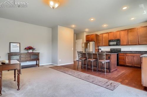 26840 Roxbury Pl, Denver CO  80016-7527 exterior