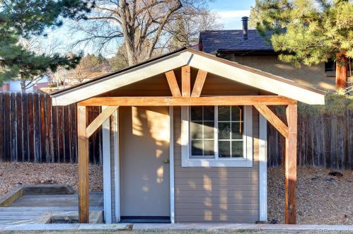 8453 Easter Pl, Englewood CO 80112-1851 exterior